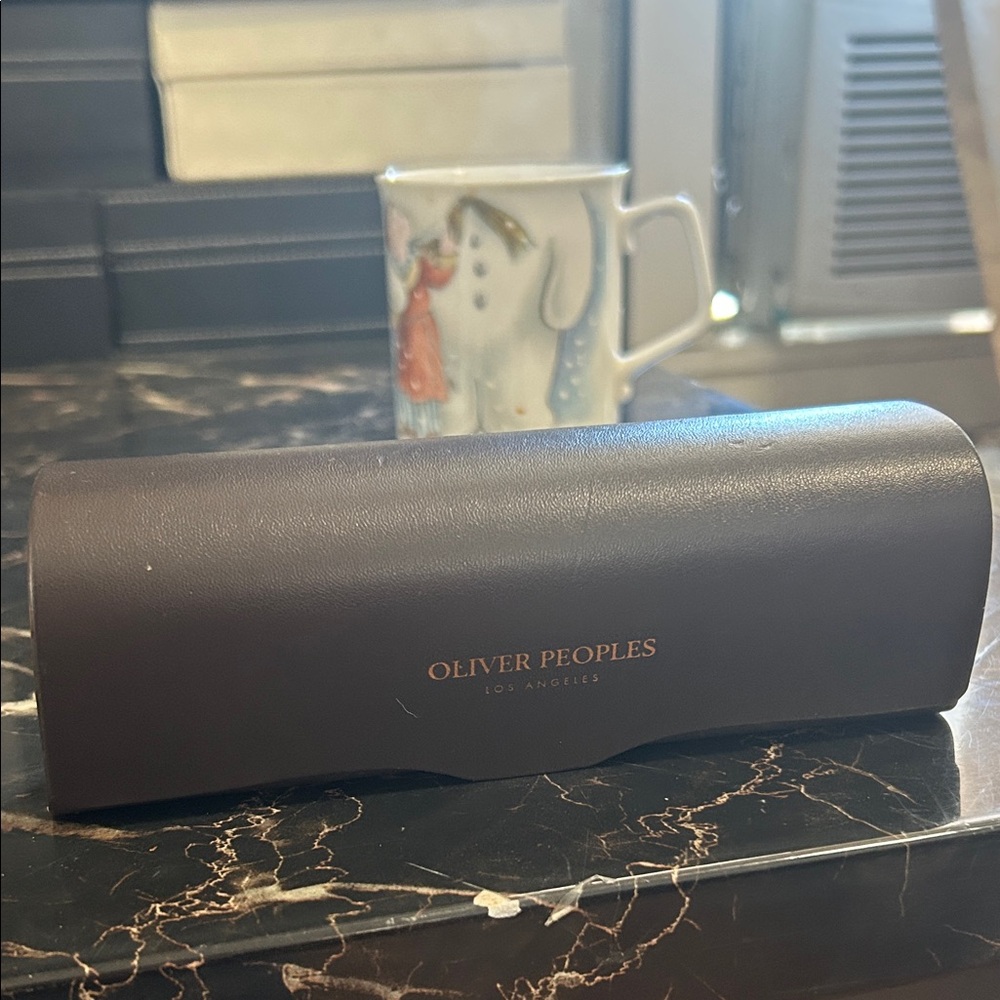 Oliver Peoples Dark Brown sunglasses with Case